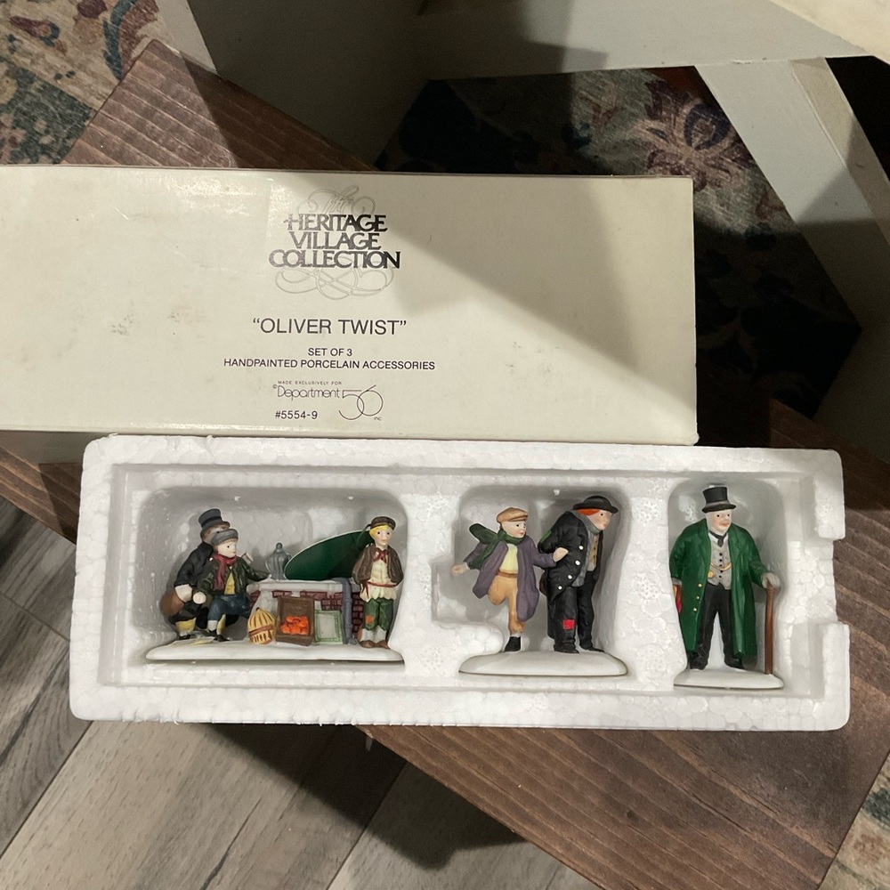 Heritage Village Collection‎ Oliver Twist Figurines dept 56